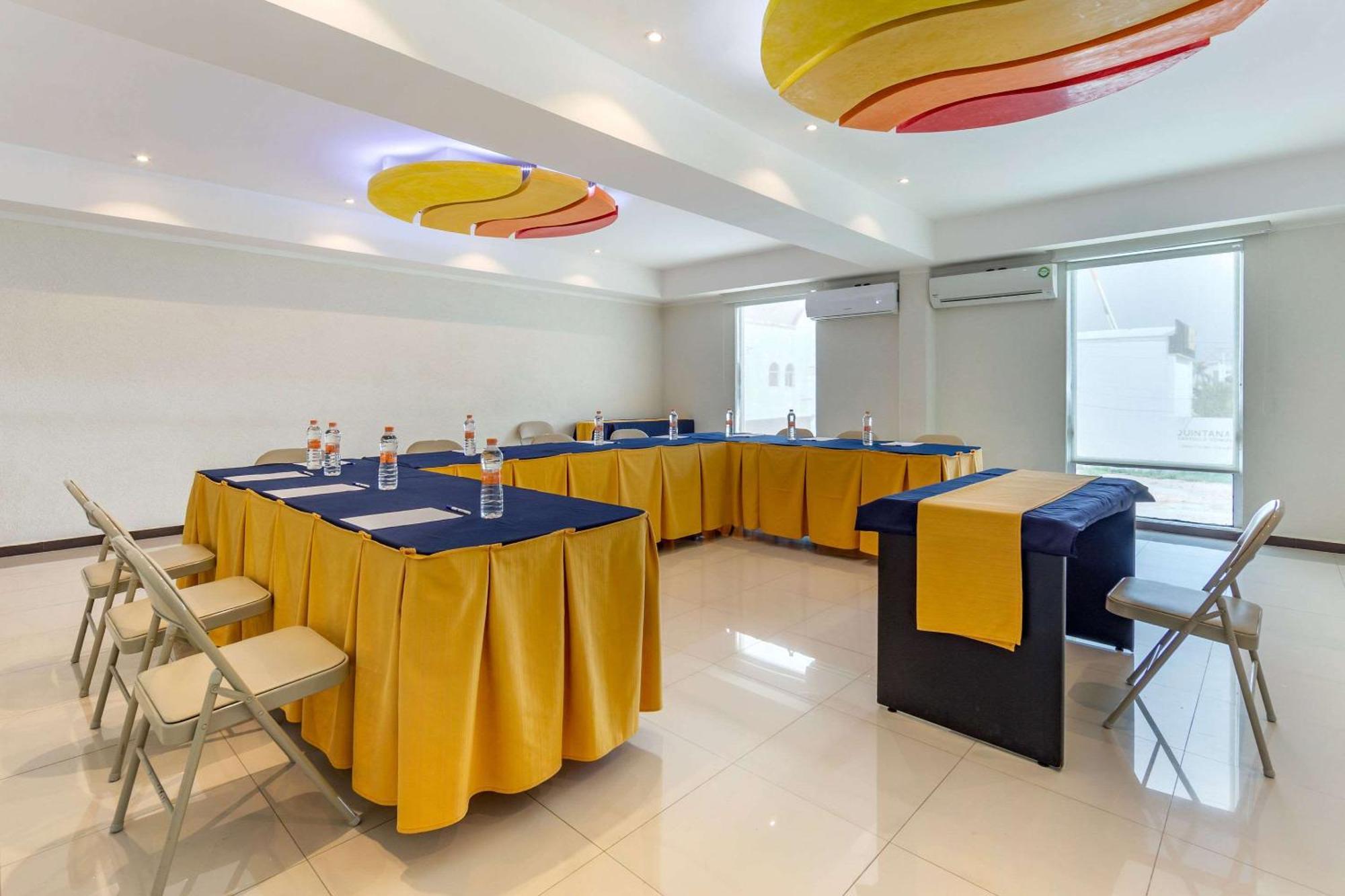 Comfort Inn Cancun Aeropuerto Luaran gambar