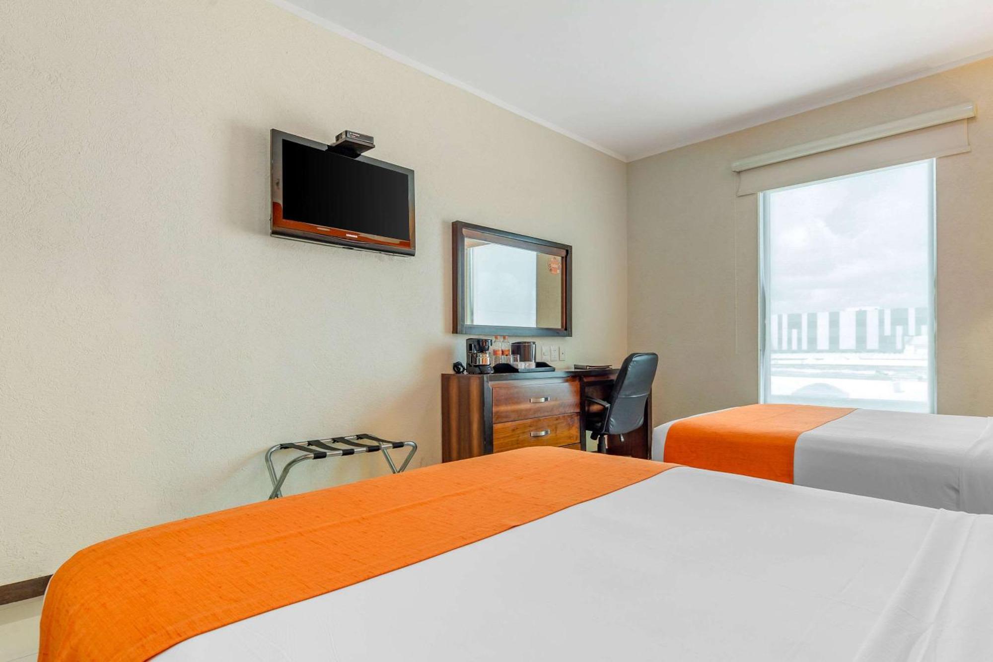 Comfort Inn Cancun Aeropuerto Luaran gambar