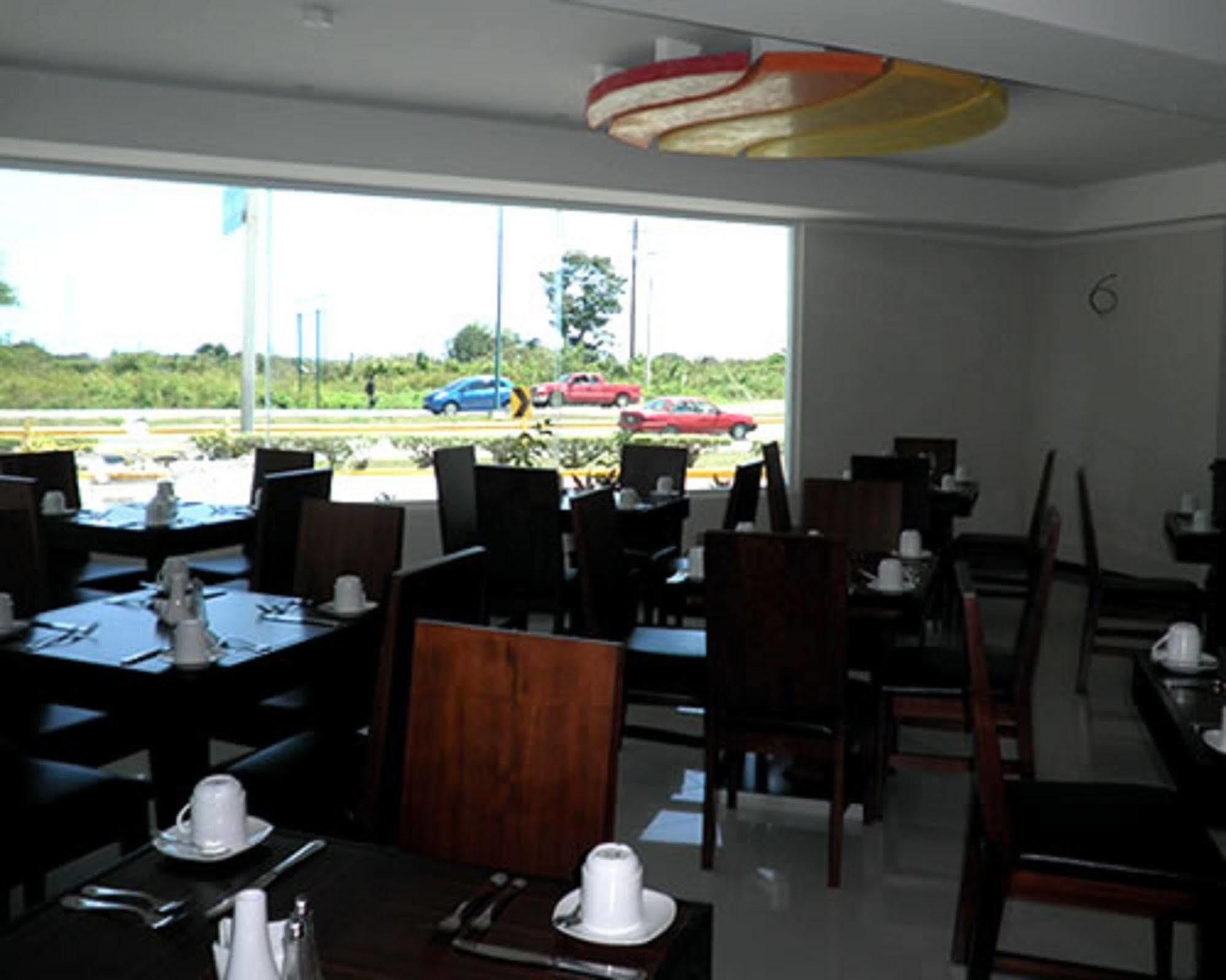 Comfort Inn Cancun Aeropuerto Luaran gambar